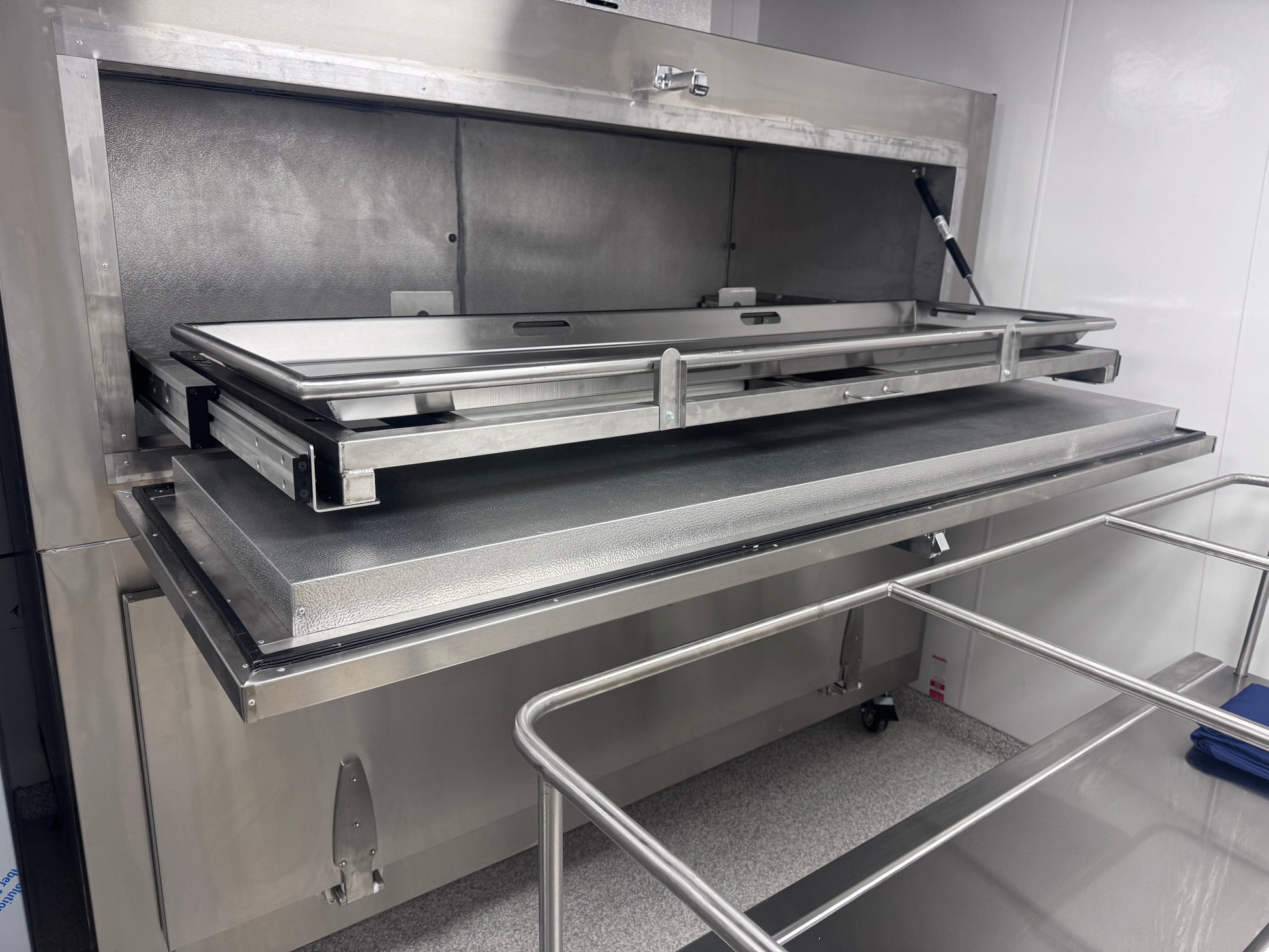2-body bariatric vault-style morgue cooler, telescoping slide-rail tray system
